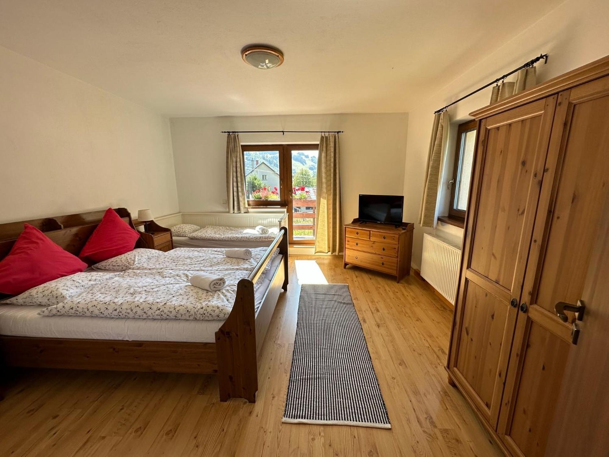 Holiday Home Skalka มีโต ป็อด จุมเบียรอม ภายนอก รูปภาพ