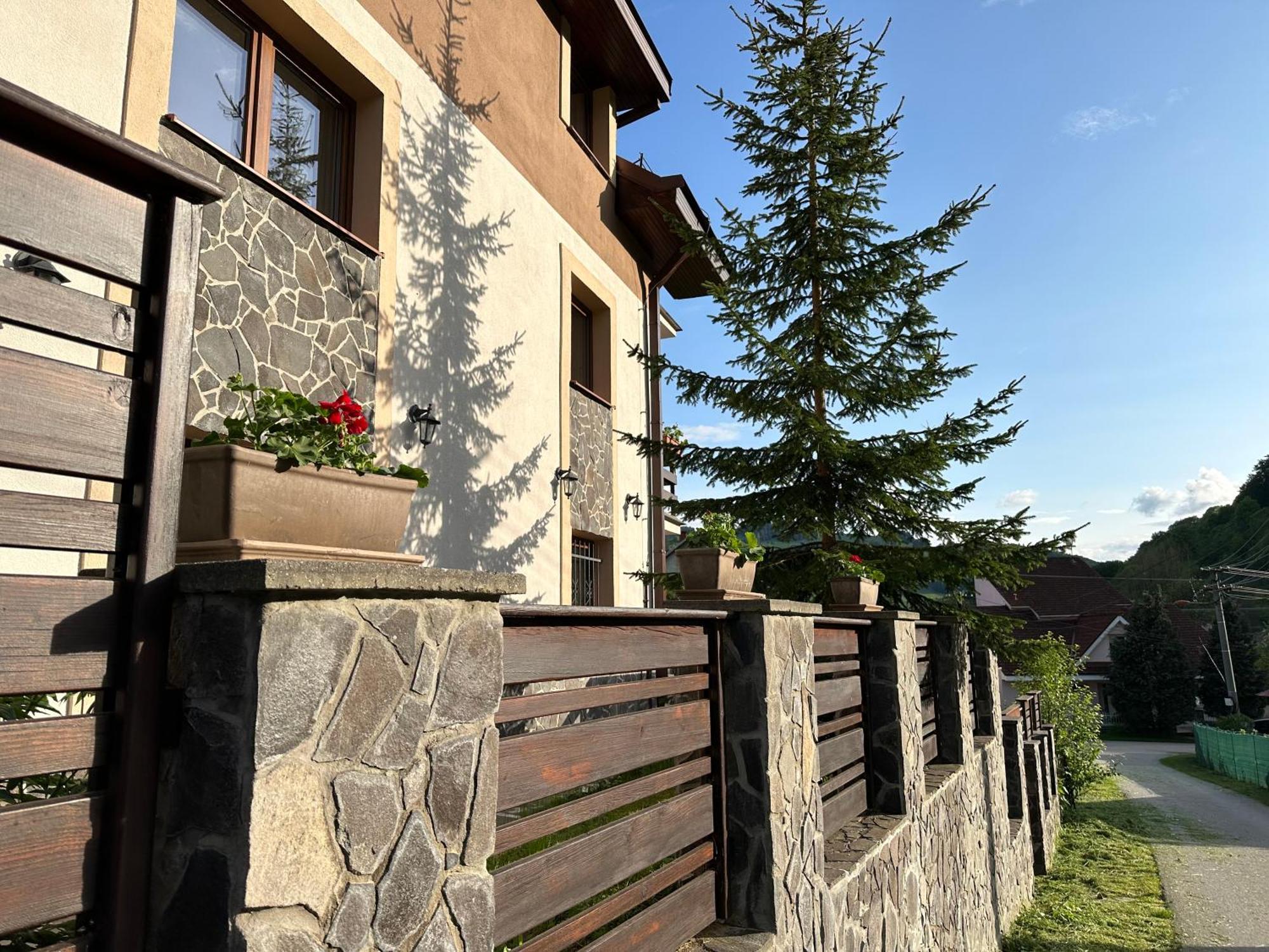 Holiday Home Skalka มีโต ป็อด จุมเบียรอม ภายนอก รูปภาพ