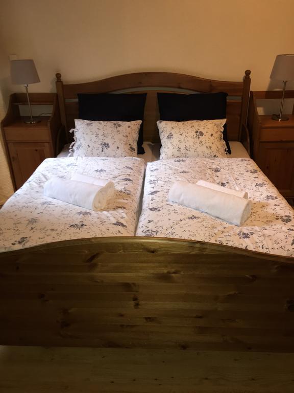 Holiday Home Skalka มีโต ป็อด จุมเบียรอม ภายนอก รูปภาพ