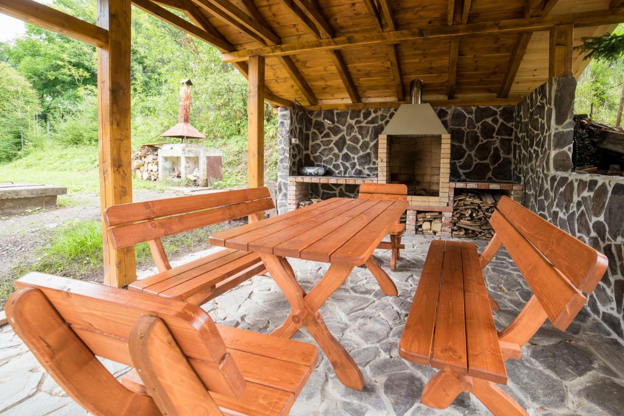 Holiday Home Skalka มีโต ป็อด จุมเบียรอม ภายนอก รูปภาพ