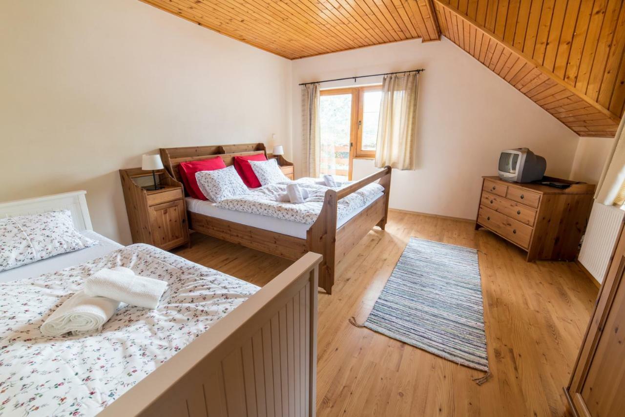 Holiday Home Skalka มีโต ป็อด จุมเบียรอม ภายนอก รูปภาพ