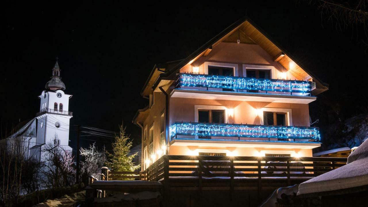 Holiday Home Skalka มีโต ป็อด จุมเบียรอม ภายนอก รูปภาพ